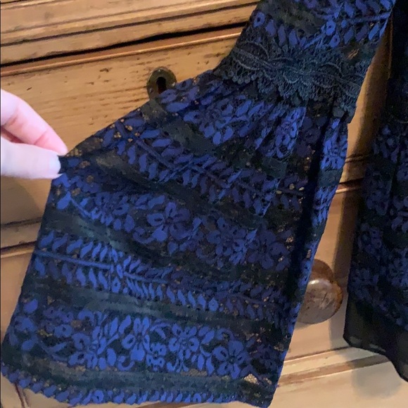 Lumie Lace Peplum Blouse - Picture 4 of 8